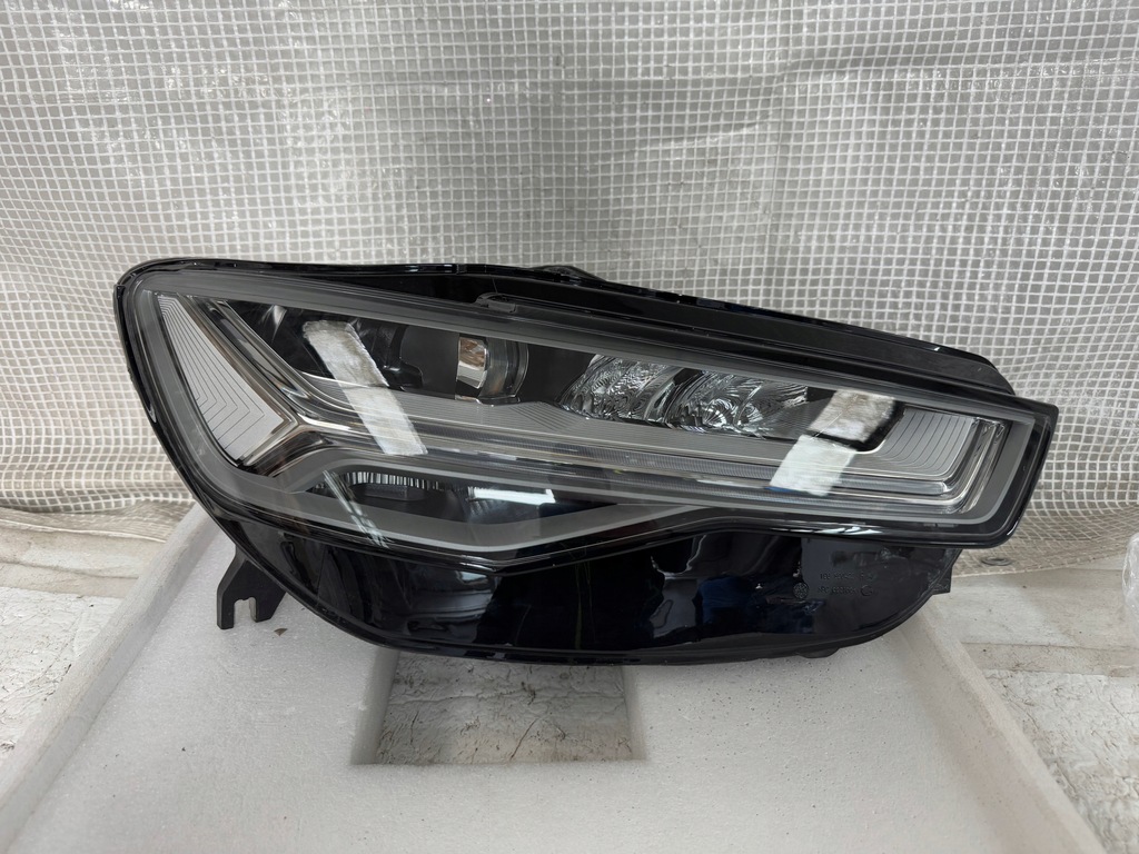 фото №1, Audi a6 c7 lift права лампа full led