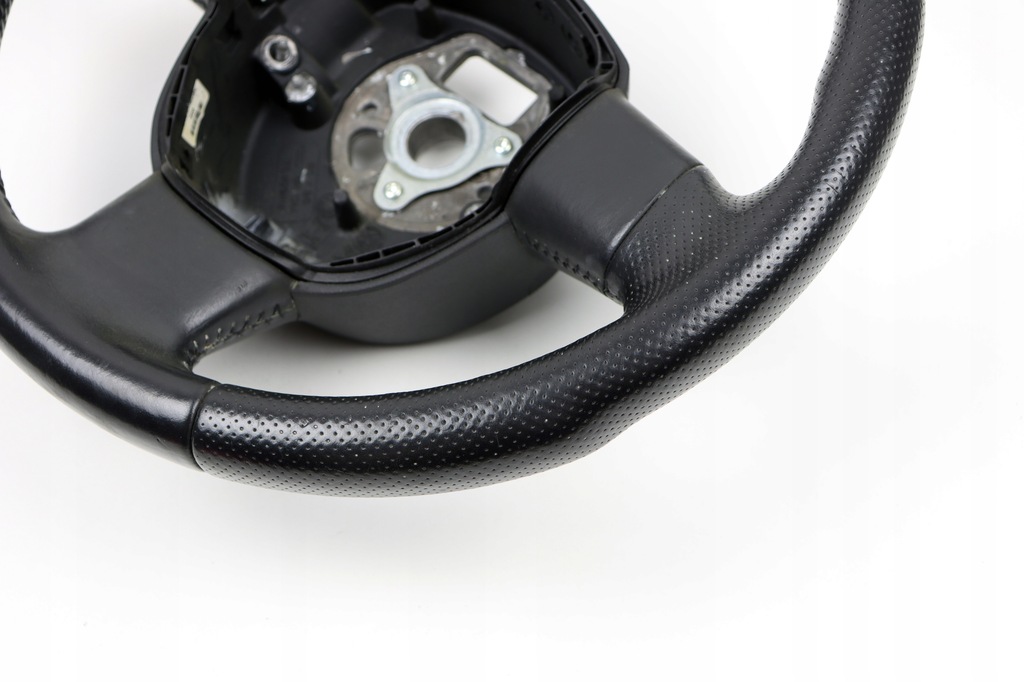 фото №7, Audi a3 8p воздуховод трёхспицевая кожа