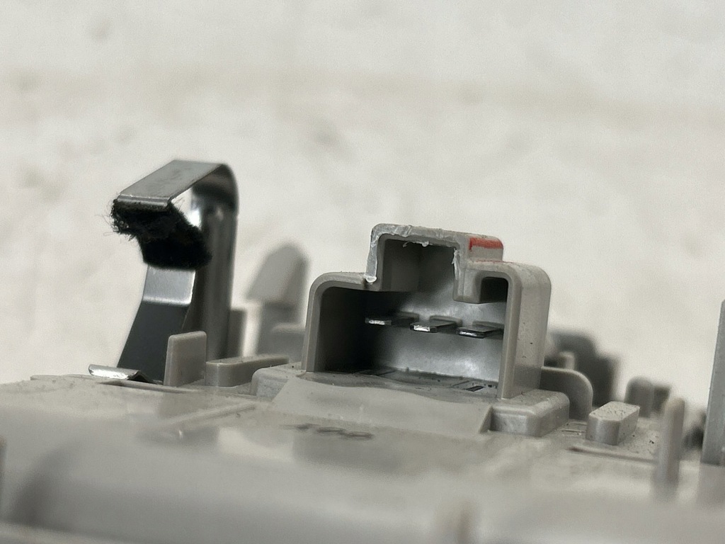 Лампа обшивки потолка задняя nissan rogue 264103na0a с Разборки