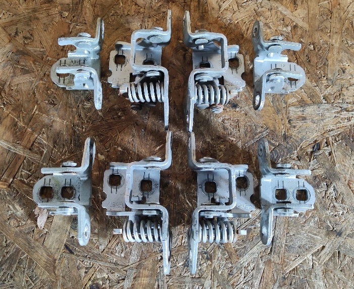 фото №1, Петли дверь правый перед jeep patriot серебристый