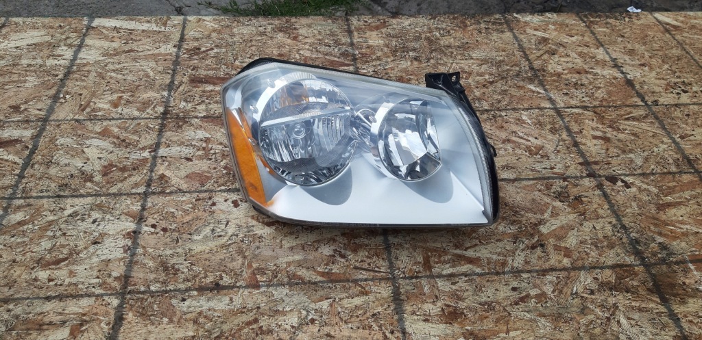 фото №1, Лампа передняя dodge magnum оригинал