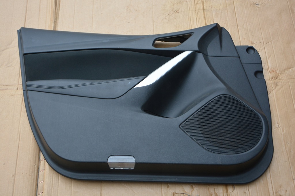 фото №1, Обшивка дверь левый перед mazda 6 gj kombi 68450d02