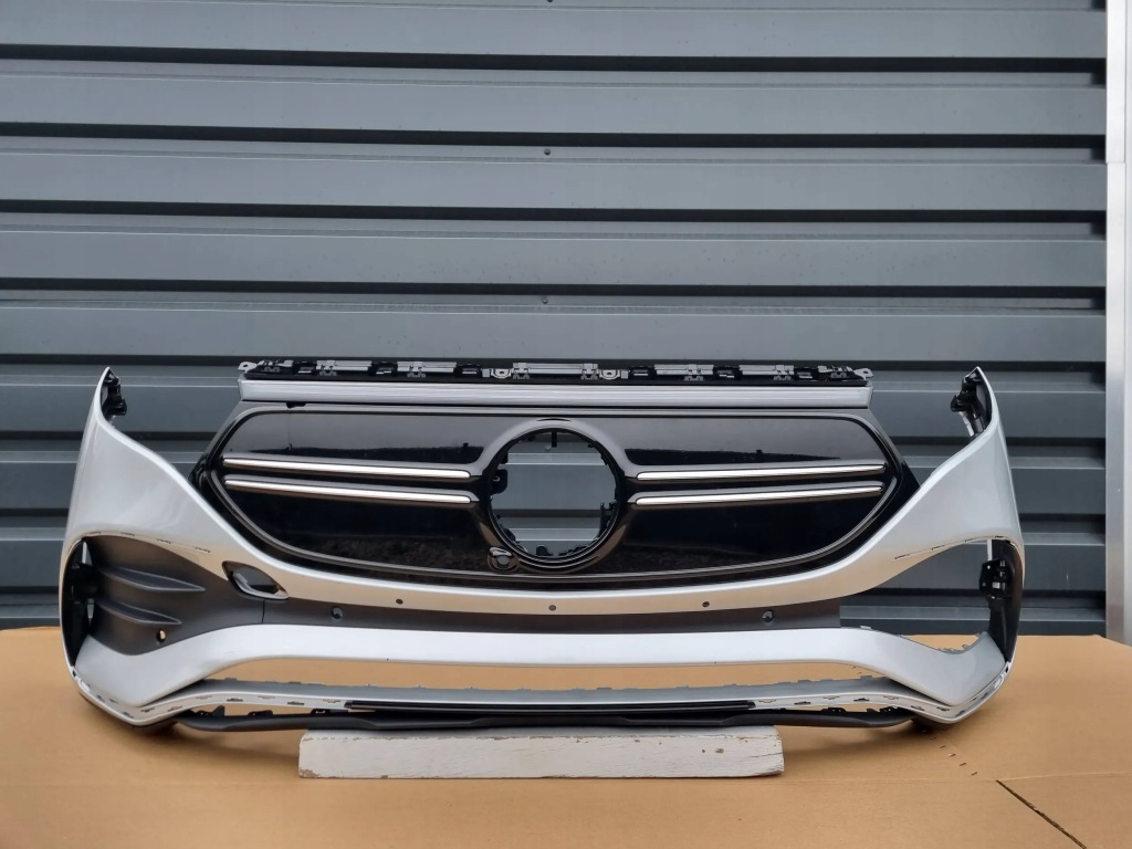 фото №1, Mercedes eqa x247 amg 2021- бампер перед оригінал a380