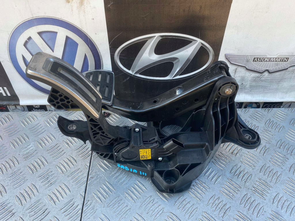 фото №1, Skoda fabia iii педаль газа тормоза автоматическая коробка передач 6c1723503c