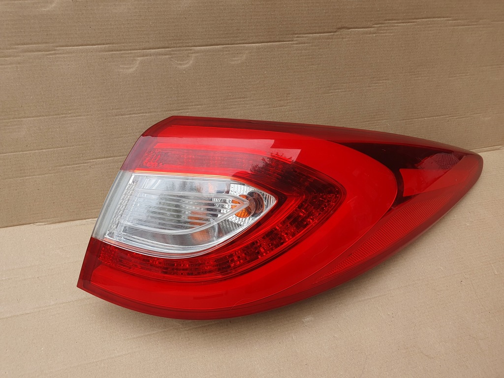 фото №6, Hyundai ix35 лампа led правая задняя задняя с крыла 92402-2y500