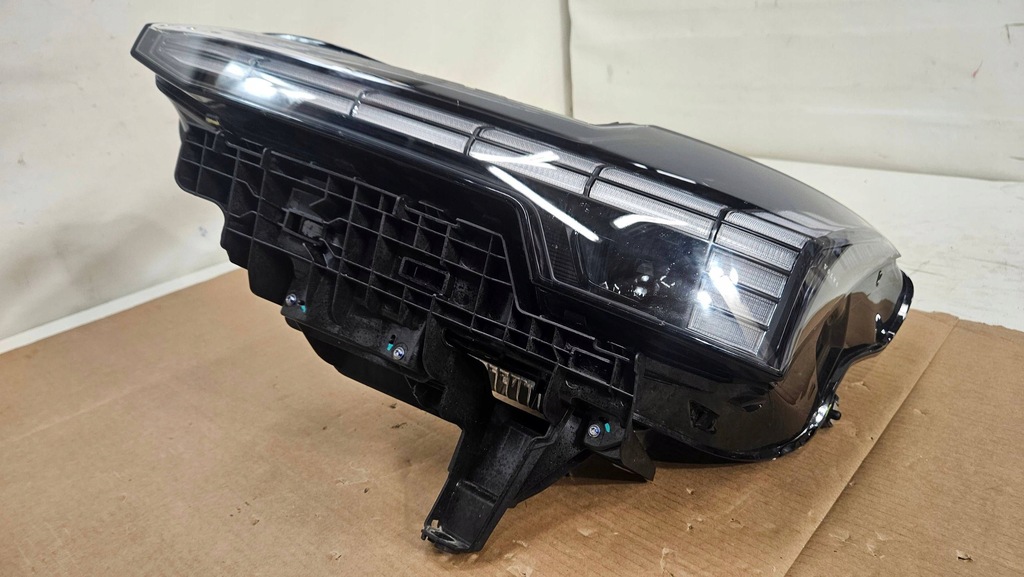 фото №6, Лампа ліва перед передня volvo ex30 full led 80000401