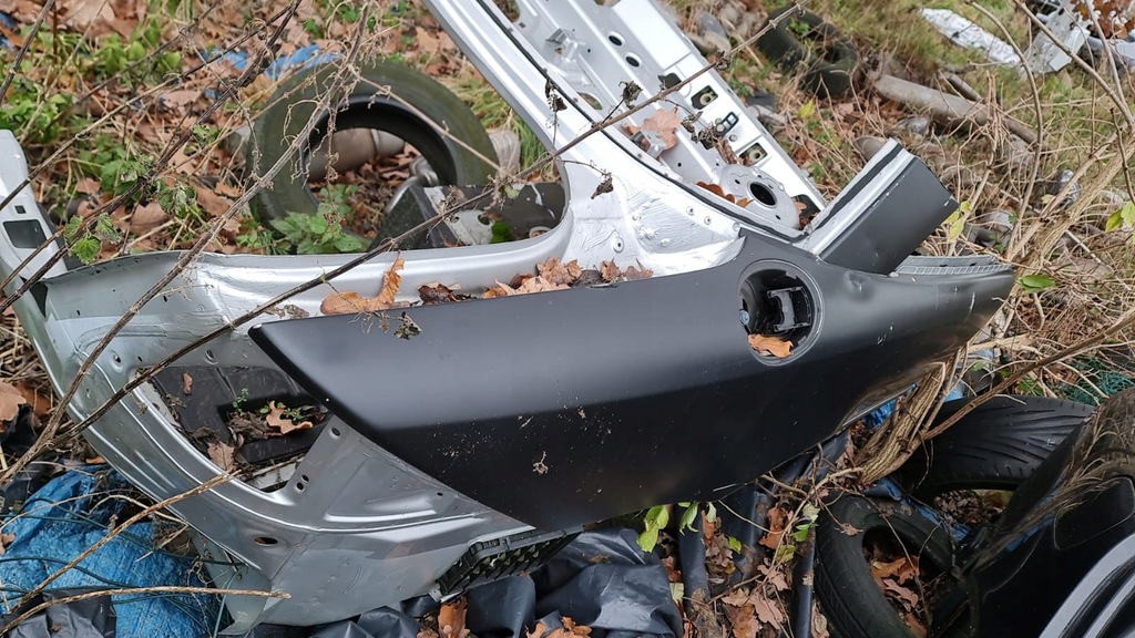 фото №1, Mercedes cl w215 четверть крыло правый задняя правая задняя