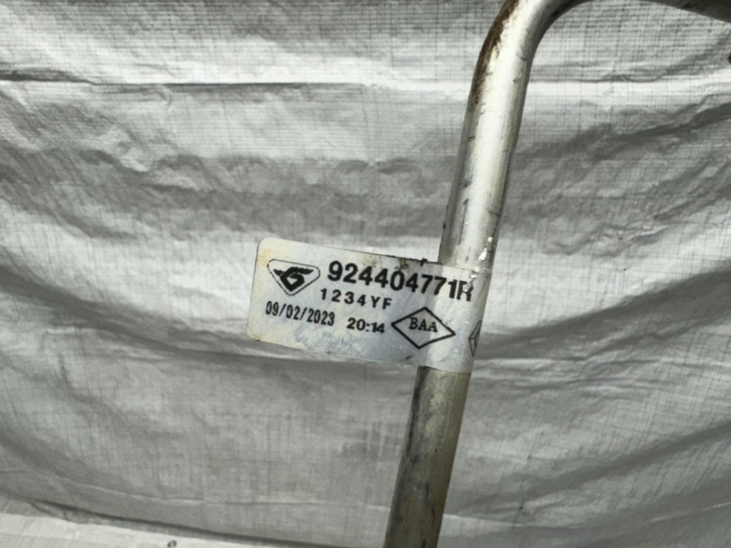 фото №2, Шланг кондиціонера renault austral e-tech 924404771r