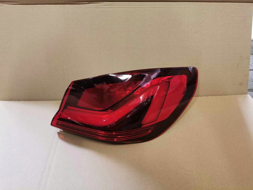 фото №1, Лампа правая bmw 1 f40 led