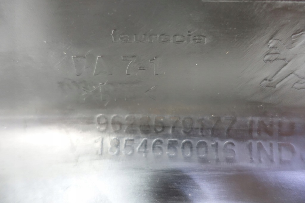 фото №9, Молдинг накладка бампера задня citroen c3 1854650016