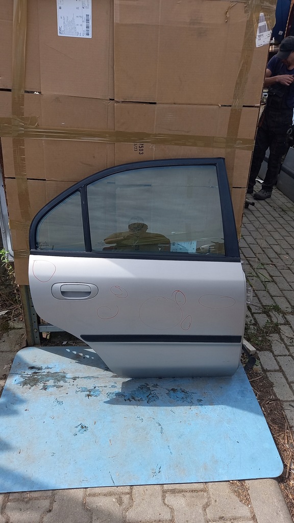 фото №1, Дверь задняя задние правое mitsubishi carisma sedan