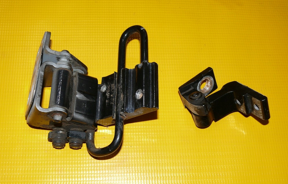 фото №1, Петля петли дверь правый задняя audi s6 a6 c5 lz9w sedan/avant