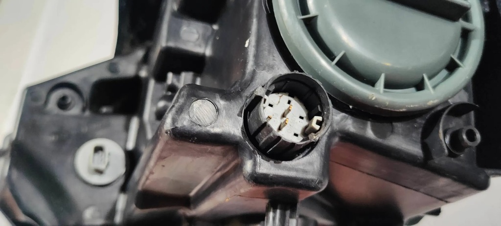 фото №8, Лампа перед передняя правая ксенон dodge dart 2012-