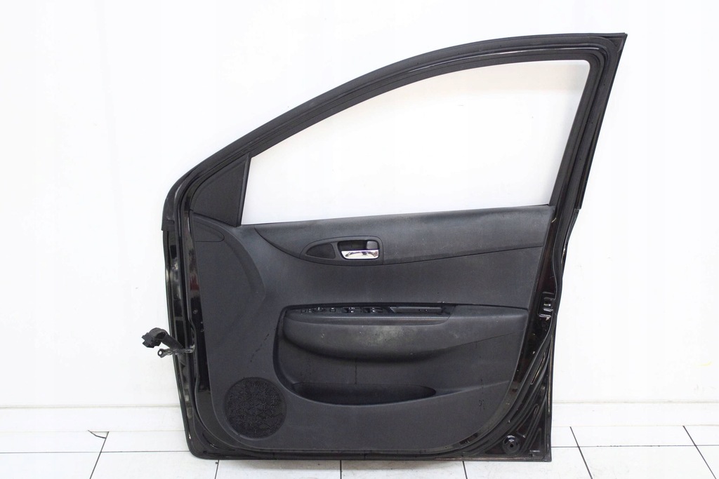 фото №8, Hyundai i20 i 5d 08r- дверь левая передние левый перед fr