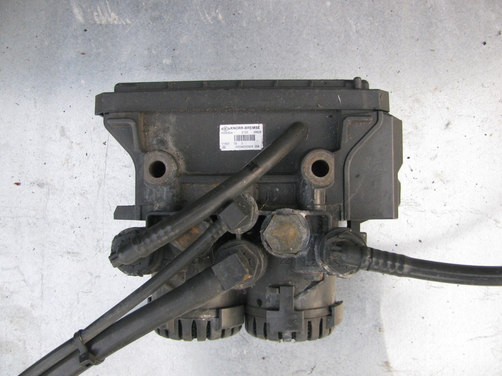 фото №1, Mercedes actros mp4 клапан ebs a 0004295824.