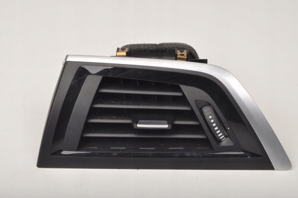 фото №1, Bmw f22 lift решётка обдув левая 2636103