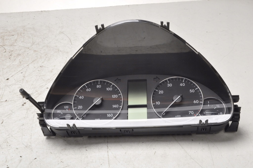 фото №1, Mercedes w203 счетчик приборы a2035404648 anglik