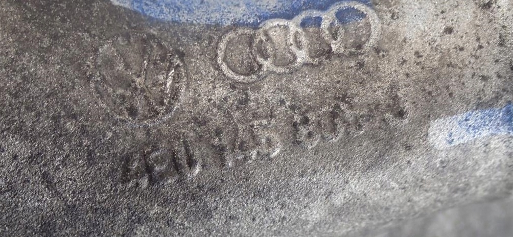 Інтеркулер лівий 4e0145805j audi a8 d3 4e в Україні