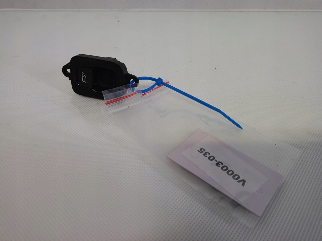 фото №1, Кнопка блокування двері правий задня volvo v50