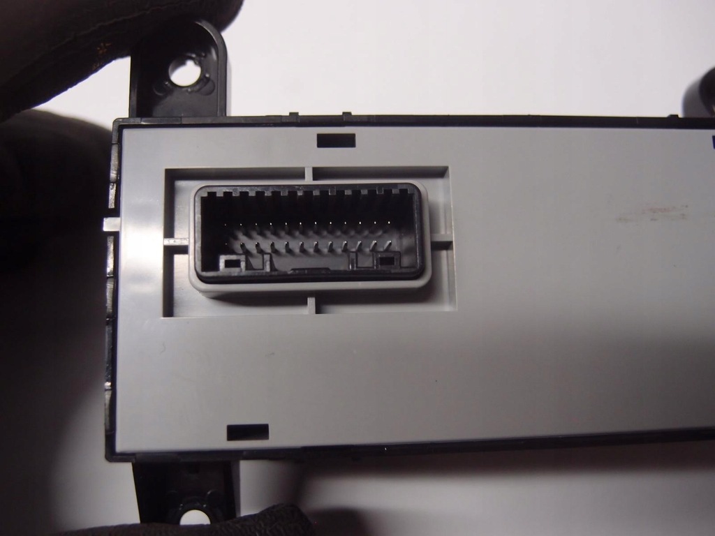 фото №6, Перемикач світла kona electric