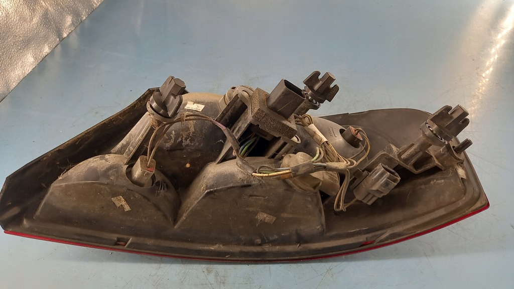 фото №8, Лампа левая задняя chrysler sebring 06r sedan