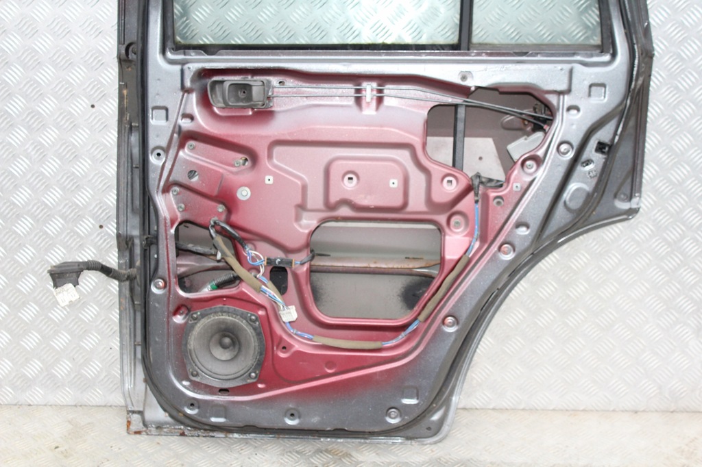 фото №13, Nissan patrol y61 gr lift дверь правый задняя europa