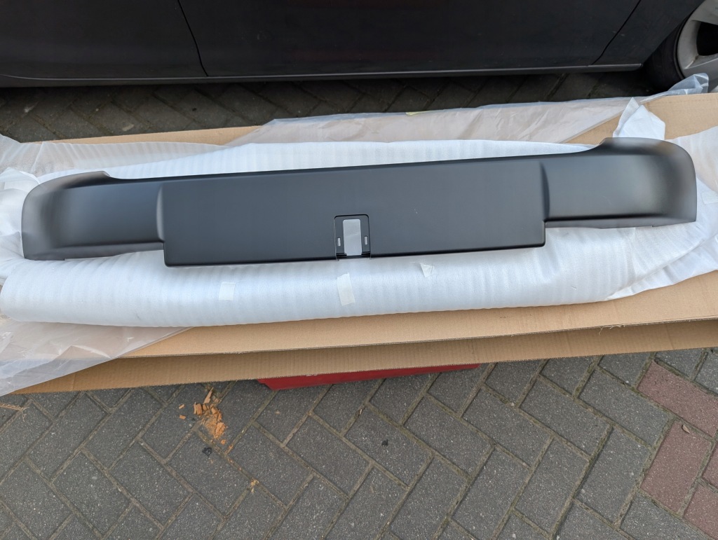 фото №1, Peugeot 4007 молдинг бампера передний перед 6402a113 новый оригинал