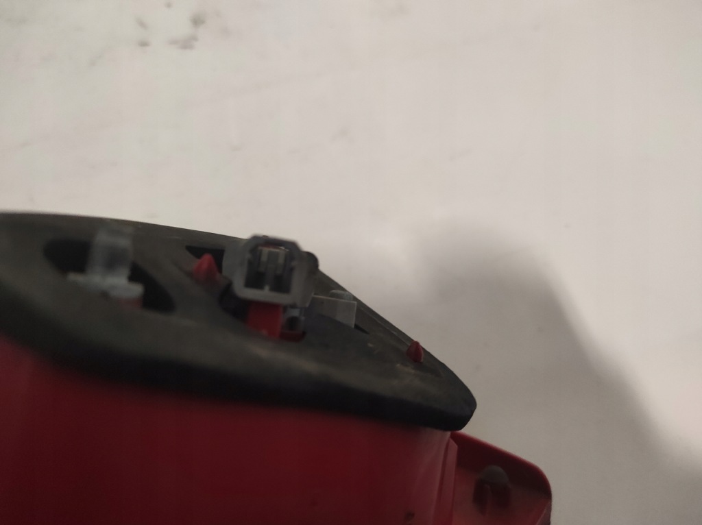 фото №4, Alfa romeo 147 лампа крышки левая задняя задняя