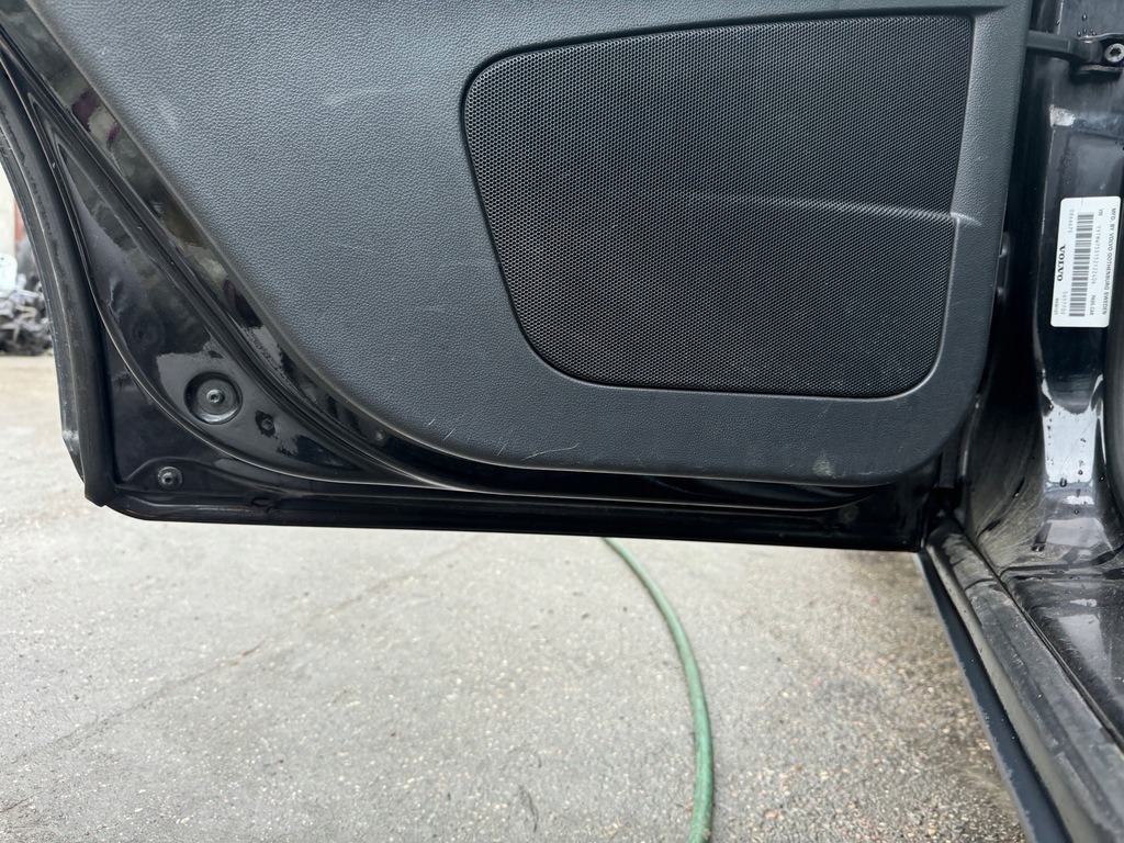 фото №10, Volvo v50 дверь левый задняя левая задние 452