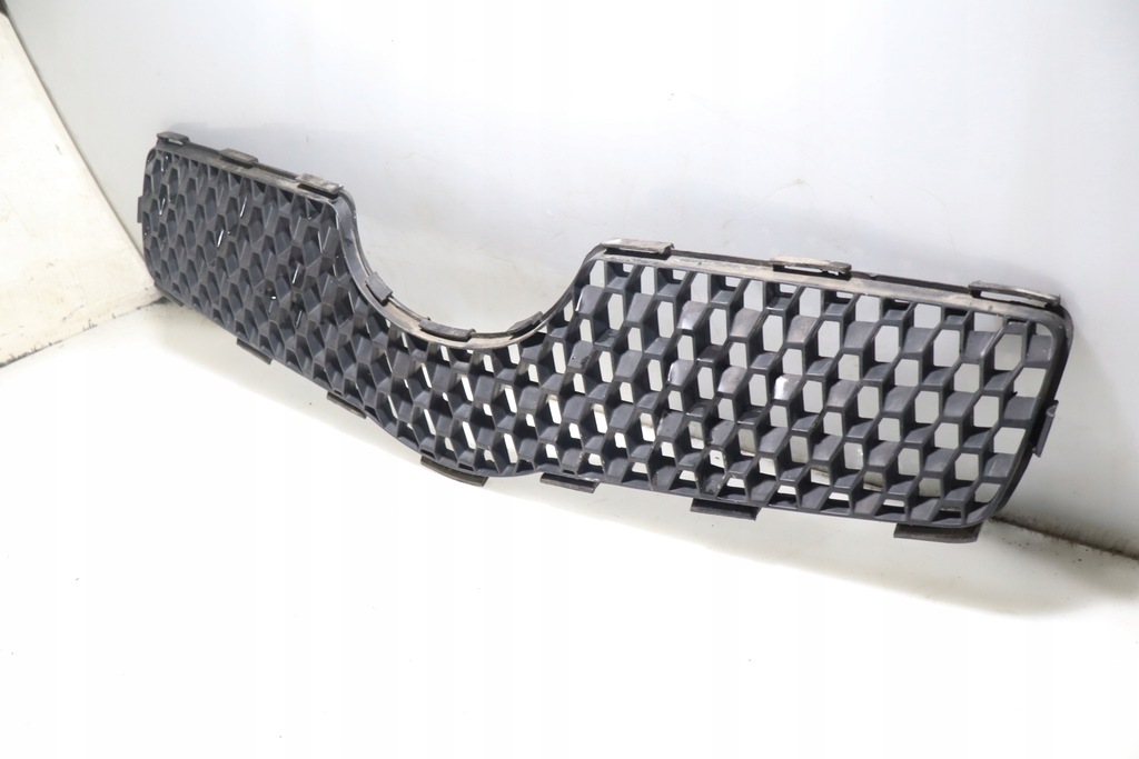 фото №1, Решётка радиатора решётка радиатора toyota yaris ii