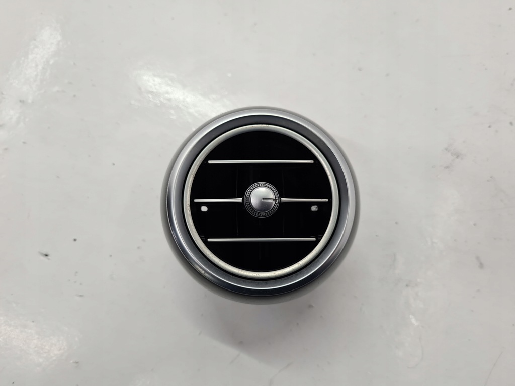 фото №1, Mercedes w205 решётка обдув правая a2058304400