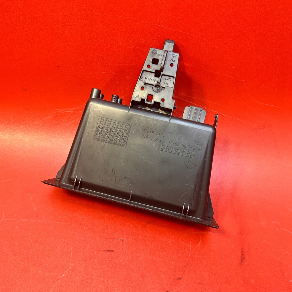 Купить Бардачок ящик trafic vivaro 1.6 dci r9m450 2016r 684750562r