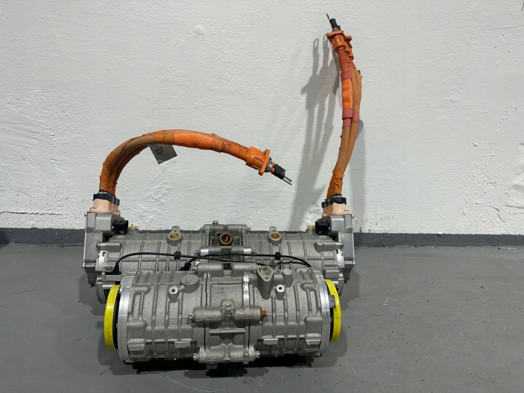 фото №1, Ferrari sf двигун гібридний передній 826701 / 810982