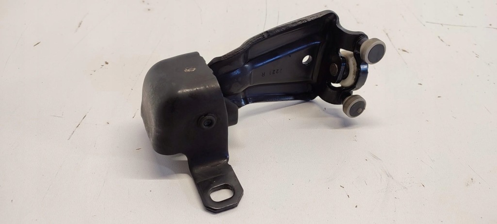 Купити Mercedes vito w447 ролик підрамник двері розсувних праве a4477600347