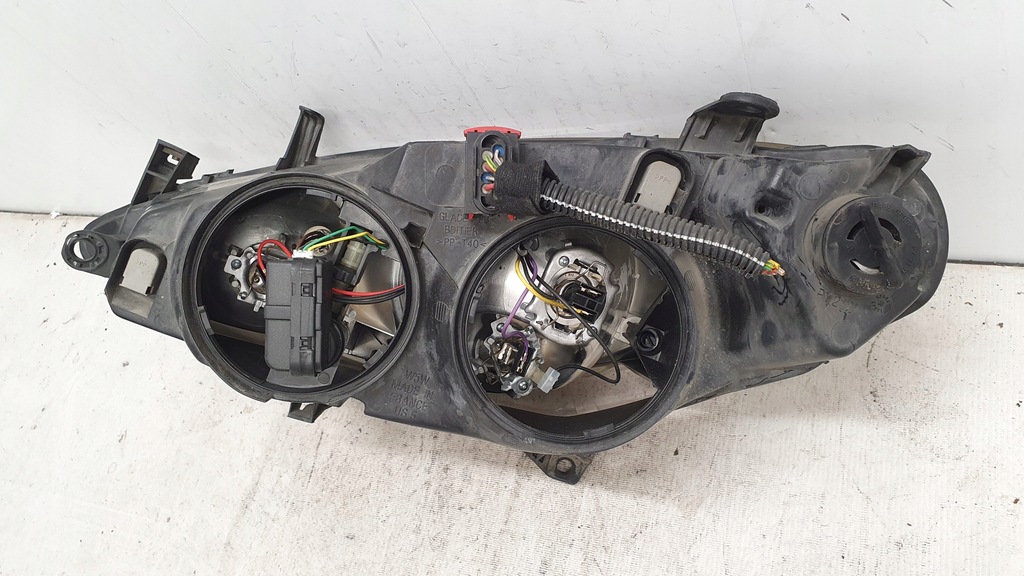 фото №9, Peugeot 307 лампа перед правая противотуманная фара europa org