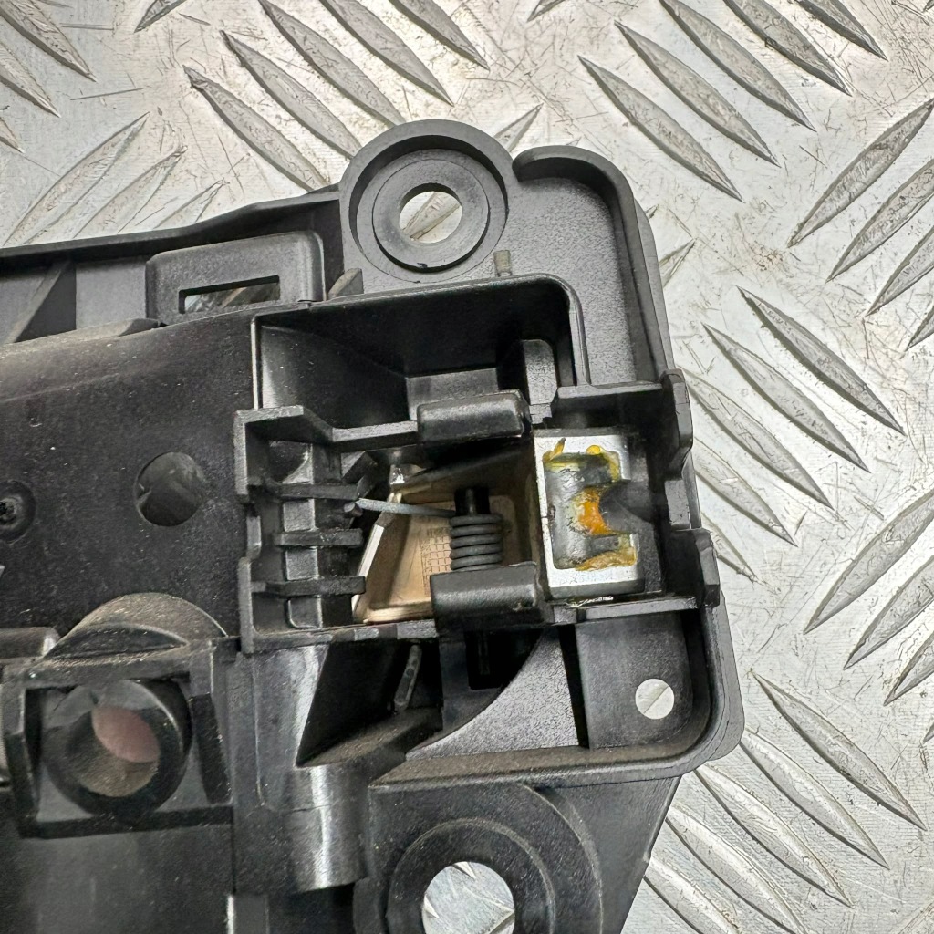 Ручка левая внутренняя xc90 1 Доставка