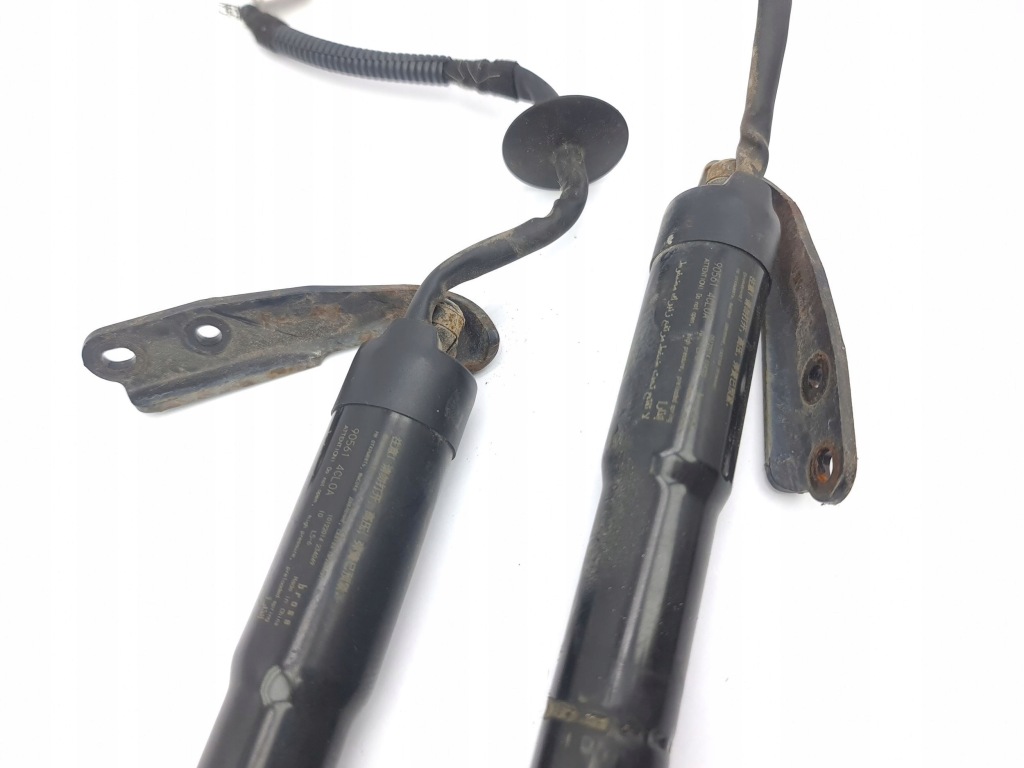 фото №6, Nissan x-trail t32 2015 комплект амортизатор крышки задний багажника