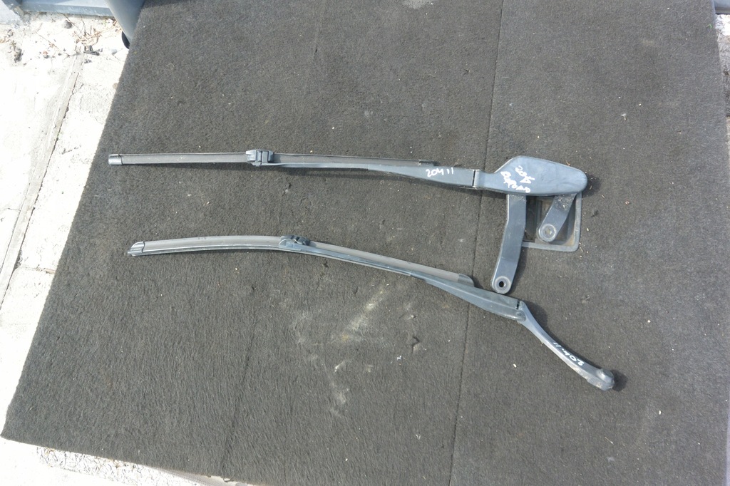 фото №1, Рычаг дворники bosch kpl mercedes c w204 eu