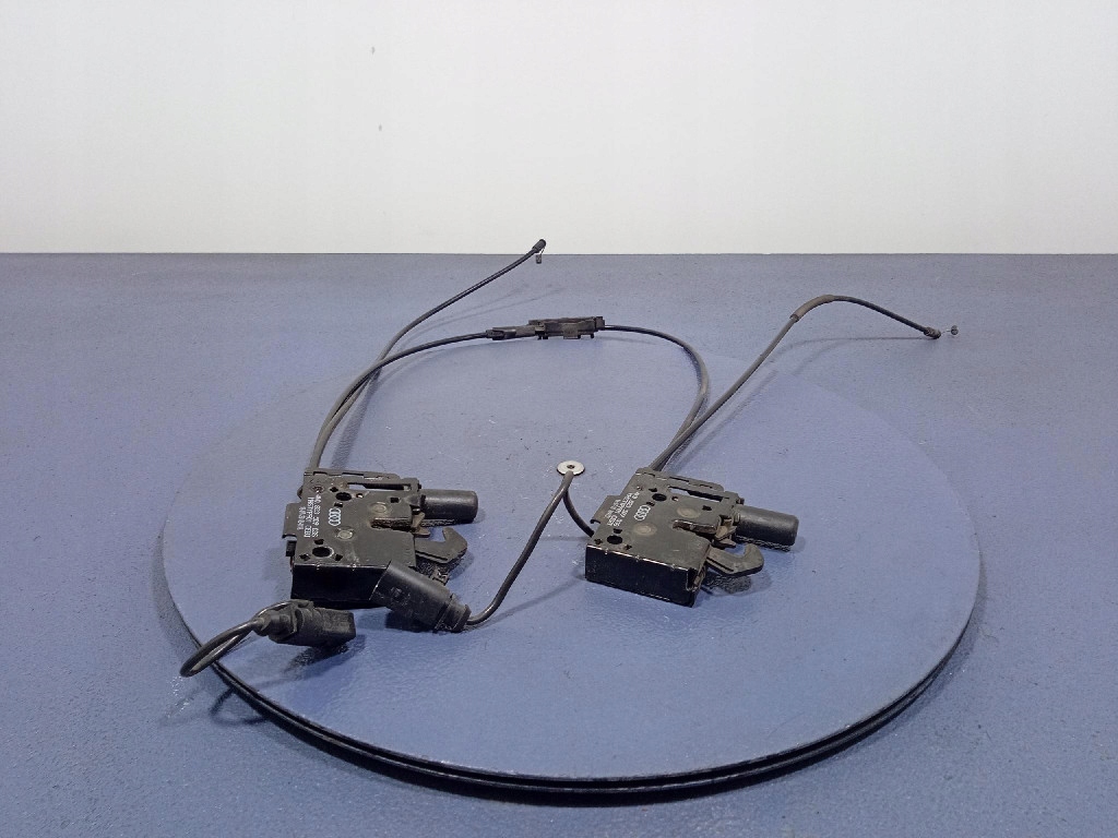 Купити Audi a6 c8 4k 18- замки засувки капот 4k0823509 комплект 2 szt