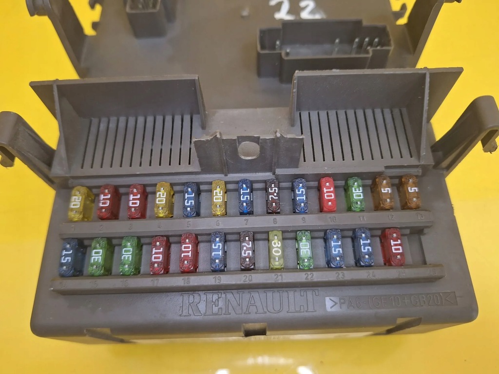 фото №8, Коробка предохранителей 8200004201e renault laguna ii nr136