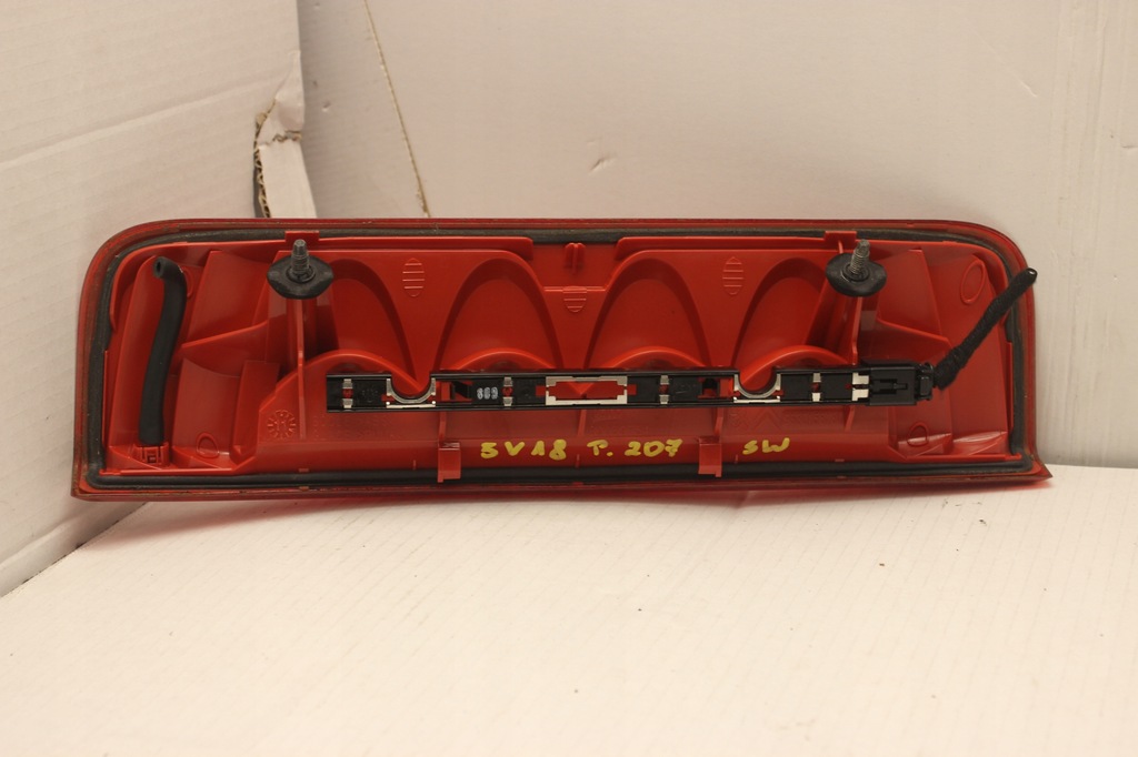 фото №6, Третий свет стоп peugeot 207 sw kombi 08r-