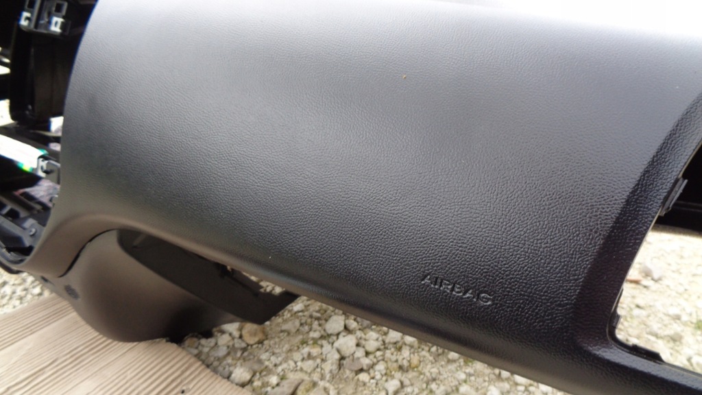 фото №9, Hyundai i20 08-15 приборная панель консоль подушка безопасности ремни идеальное состояние