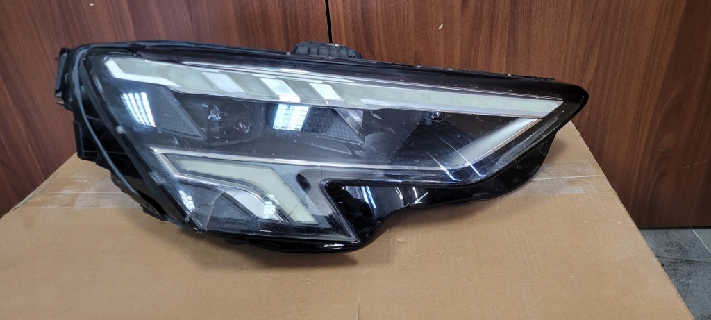 фото №1, Лампа правая перед full led audi a3 s3 8y 8y0941034 europa