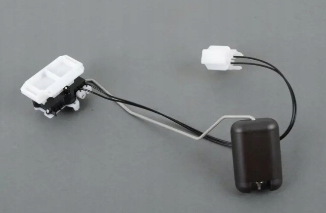 Датчик рівня пального bmw 5 f07 f10 f11 6 f06 f12 f13 оригінальний в Україні