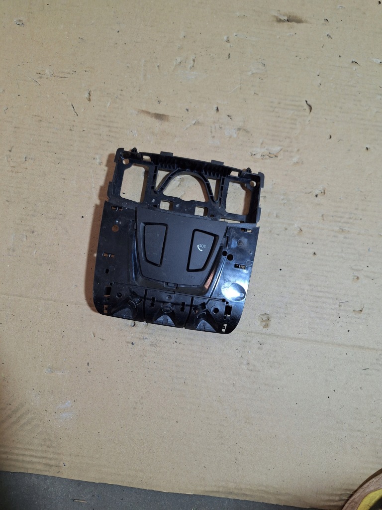 фото №1, Bmw f30 f32 лампа потолочный czarna 6826921