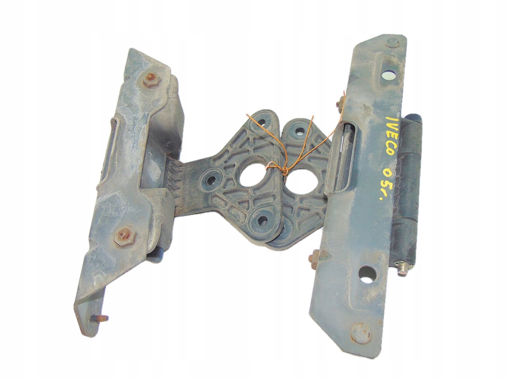 Купить Iveco magirus 260-30 05r петли капот левая правая