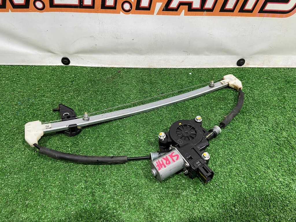 фото №1, Підйомник скло правий перед mazda 3 bm bjs772590a