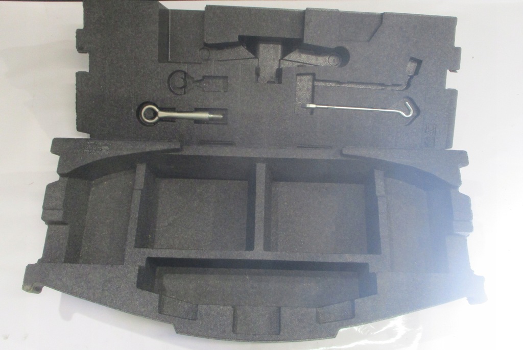 фото №1, Пенополистирол вкладыш багажника ключ hak буксировочный mazda cx5 cx-5 lift