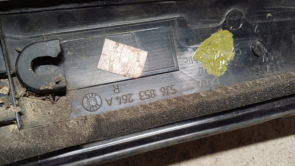 фото №7, Skoda fabia ii молдинг стекло правая 5j6853264a