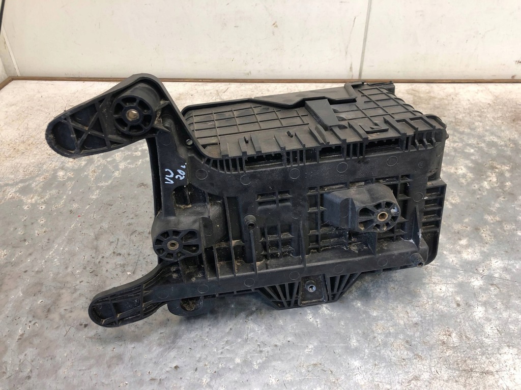 фото №4, Основание корпус аккумулятор vw 1k0915333h